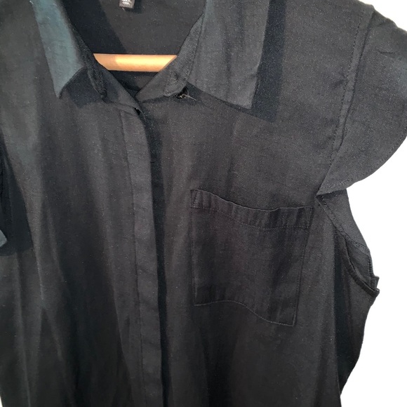 Black Ruffled Button-Up Tank Top - Picture 2 of 2